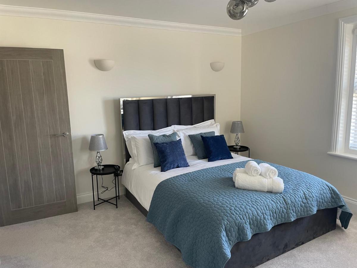 Exquisite Apartment, Stone Throw From The Beach Bournemouth Exterior photo
